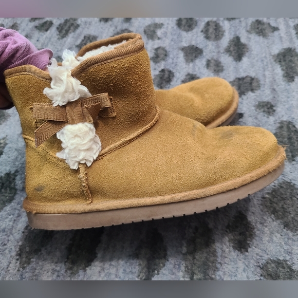 Ugg Koolaburra Tan Bow Ankle Booties sz 6.5 - Picture 2 of 15